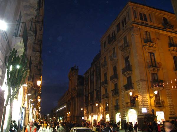 strolling along Via Etnea