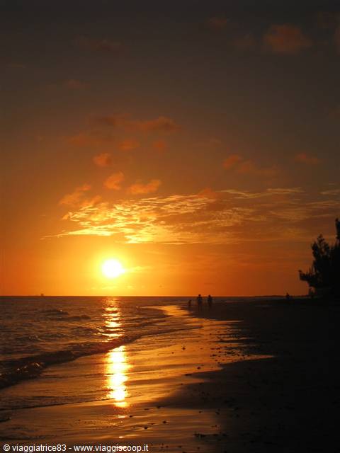 Sunset - Island Seas Resort 