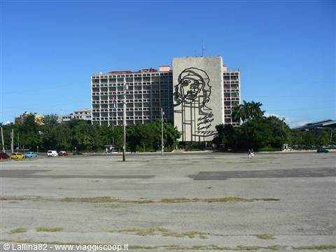 Revolution Square in Havana, Che Guevara steel mural on the Interior Ministry building