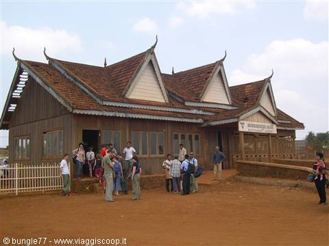 11 - Ban Lung - Airport