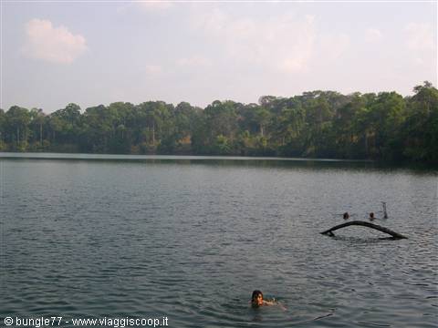 11 - Swimming at Boeng Yeak Lom