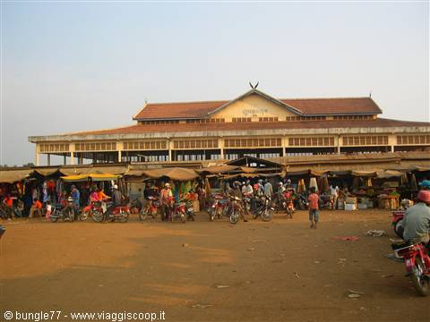 11 - Ban Lung - Market