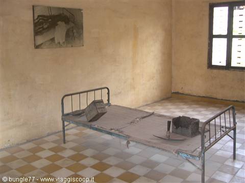 15 - PP - Tuol Sleng - Prisons
