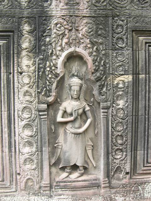 19 - Angkor - Ta Phrom - Bas-relief