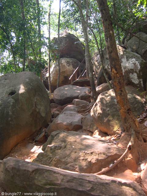 22 - Road to Kbal Spean