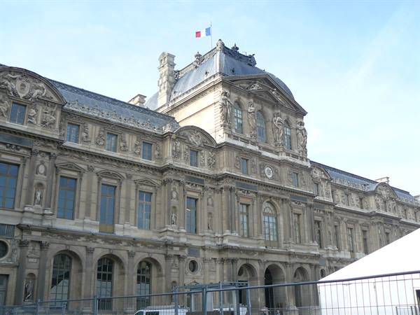 Louvre Museum