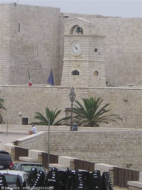 a glimpse of the Castle