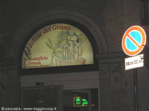 the sign of an Altamura bakery