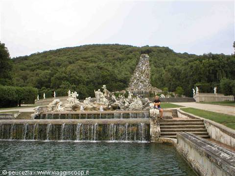 the little waterfalls in the park