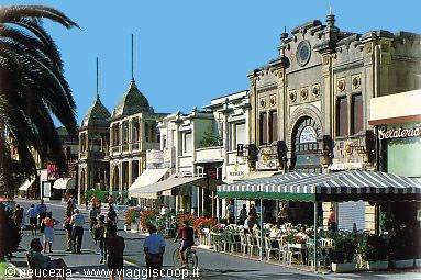 the avenue of Viareggio
