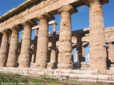 detail of the temple of Poseidon