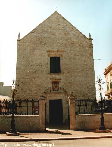 facade of the church of monteverde by day