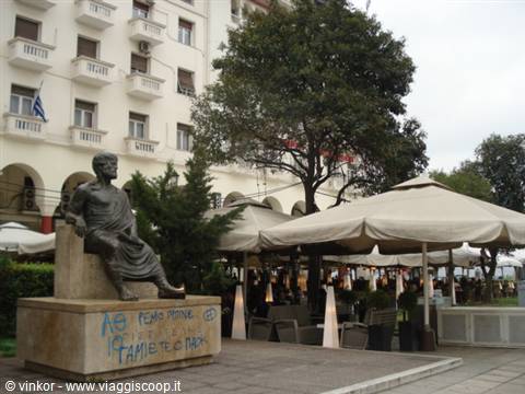 Thessaloniki: the statue of Aristotle