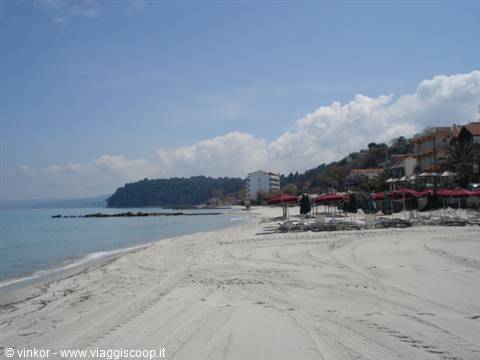 Chalkidiki: beach of Kallithea