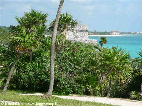 Tulum: the only site by the sea....