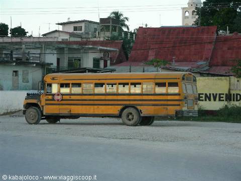 school bus in Santa Elena (Guatemala)