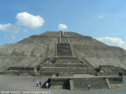 the Pyramid of the Sun - Teotihuacán