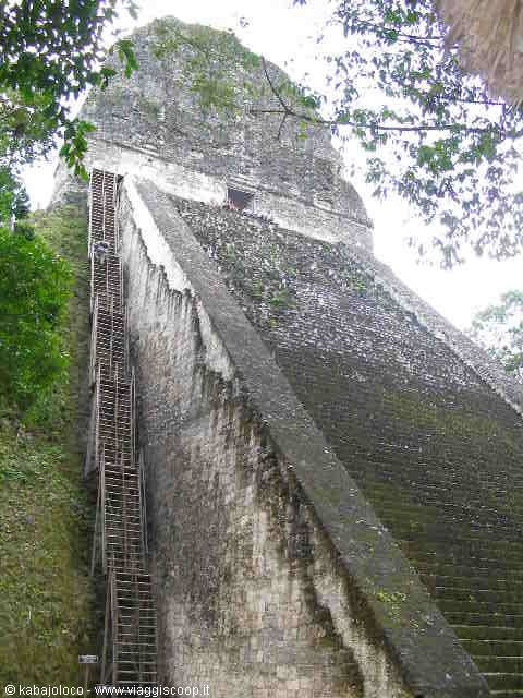 Temple V in Tikal (Guatemala)