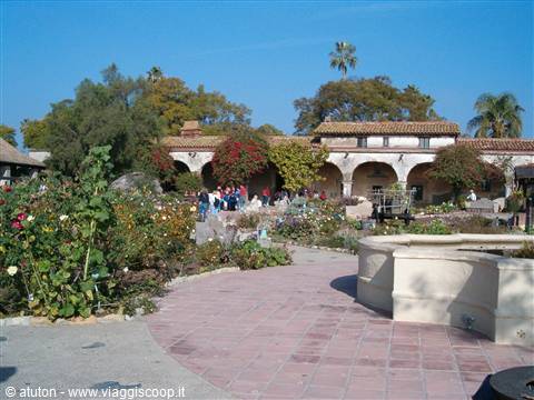 Mission of San Juan Capistrano - The courtyard - Waiting for Zorro!