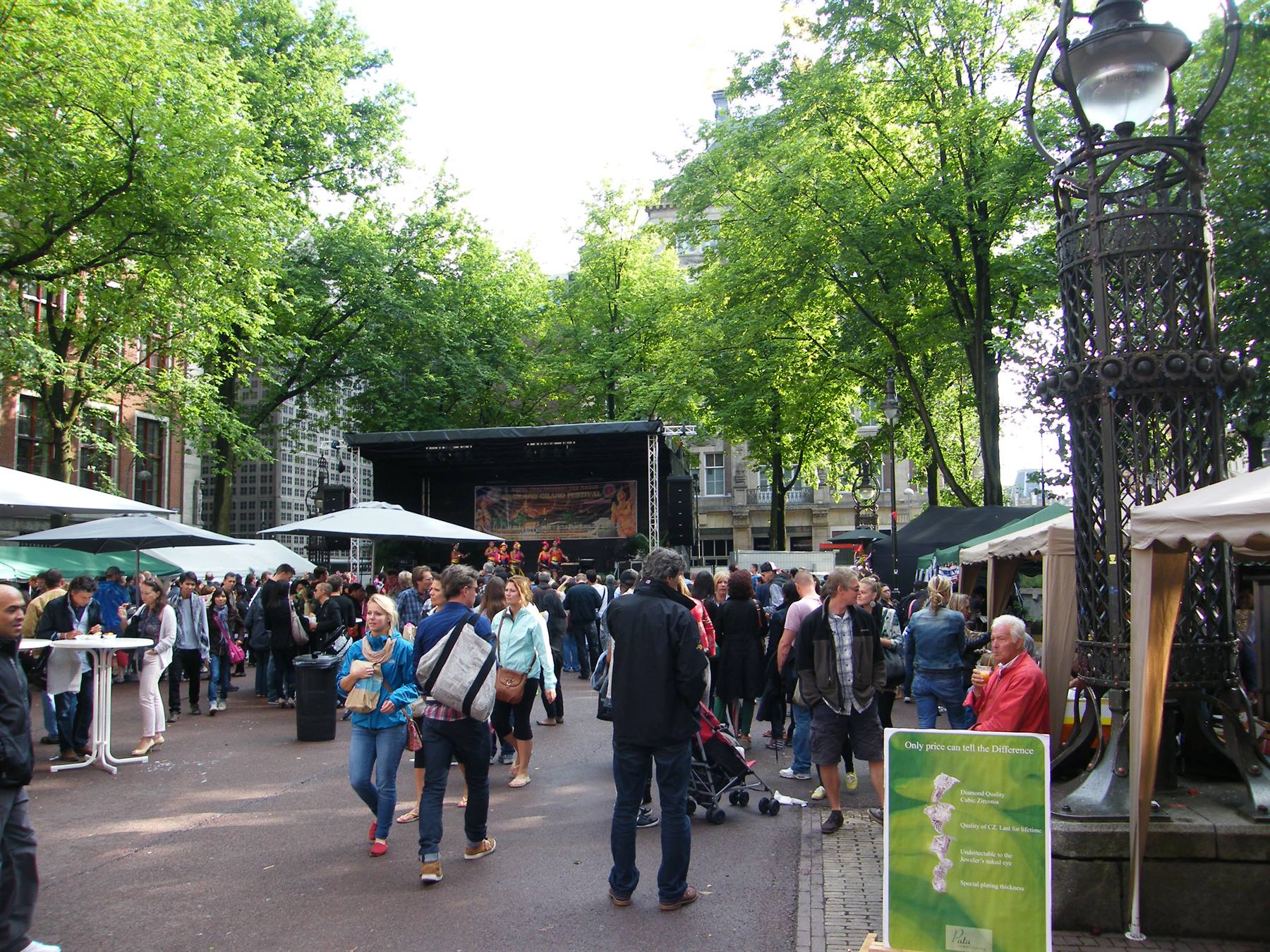 Damrak street on Sunday