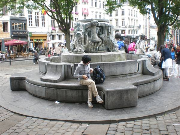 Monument Agora square