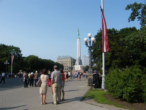 monument to freedom