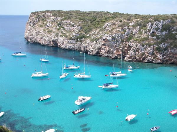 boats at cala en porter