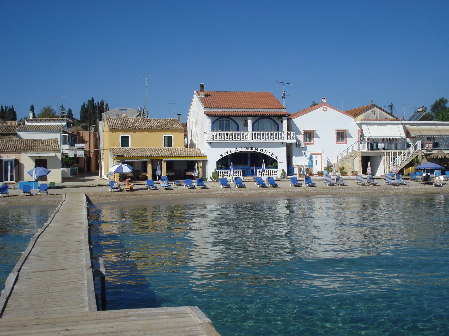the beach of Mesogi