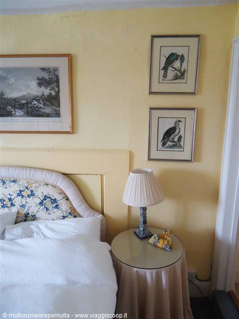 the old england flavoured bed & breakfast where we slept in sherborne