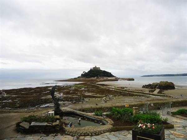 view of st michaels mount from marazion