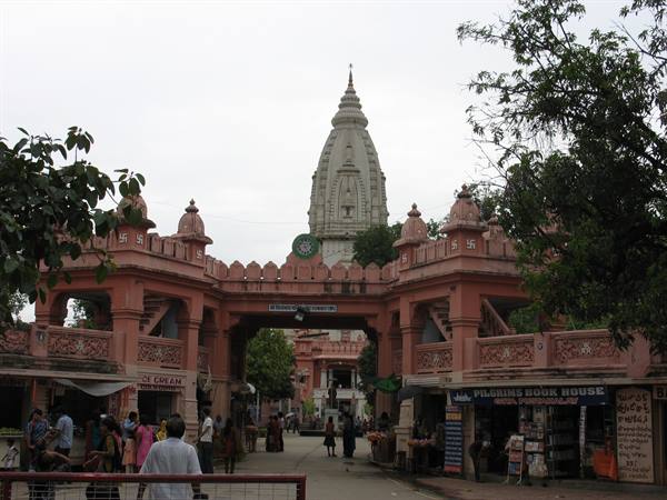 Varanasi - New Vishwanath Temple inside the Benares Hindu University