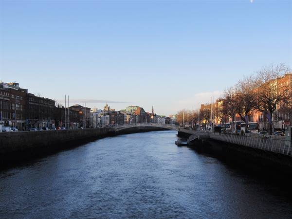 Dublin - River Liffey - Ha'penny Bridge