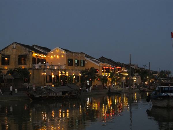 Hoi An on the road
