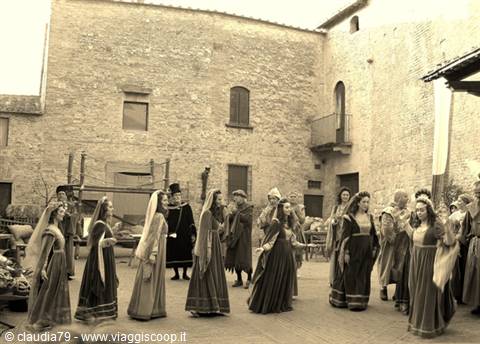 Medieval dances in Certaldo Alto (FI) during the historical parade Nel sogno di Messer Boccaccio
