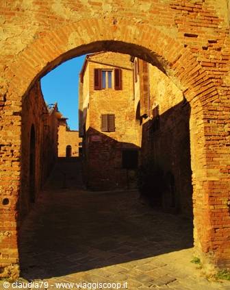 Castles and medieval villages in Tuscany. The red bricks of Certaldo Alto (FI)