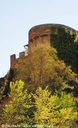 Castles and medieval villages in Tuscany. The stronghold of Certaldo Alto (FI)