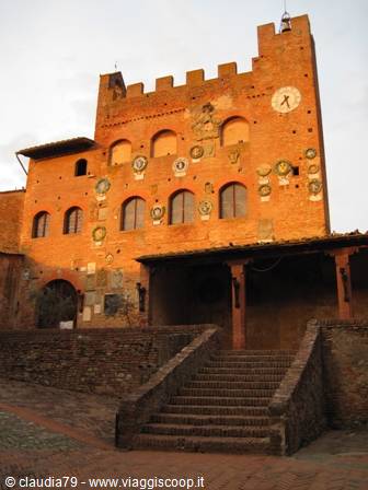 Castles and medieval villages in Tuscany, Palazzo Pretorio in Certaldo Alto (FI)