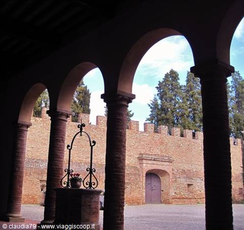 Castles and medieval villages in Tuscany, Certaldo Alto (FI) Palazzo Stiozzi Ridolfi
