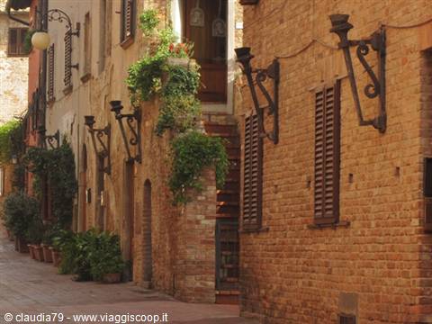 Castles and medieval villages in Tuscany, Certaldo Alto (FI) Via Giovanni Boccaccio