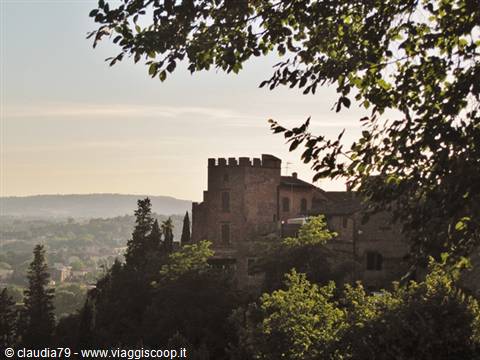 Medieval castles and villages in Tuscany. The medieval village of Certaldo Alto (Florence), in the Chianti