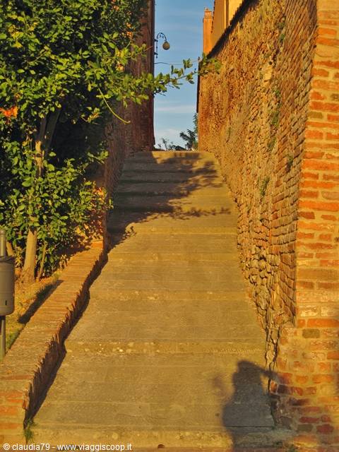 Medieval castles and villages in Tuscany. The medieval village of Certaldo Alto (Florence), in the Chianti