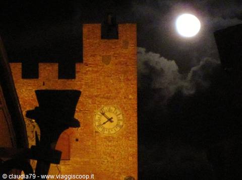 Medieval castles and villages in Tuscany. The medieval village of Certaldo Alto (Florence), in the Chianti