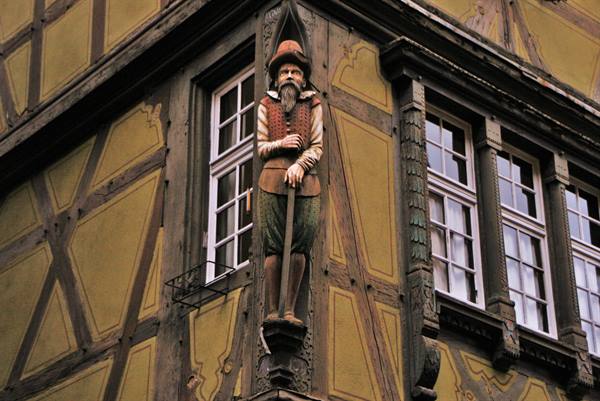 Colmar - detail of Zum Kragen House