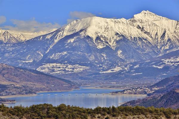 Serre Poncon Lake