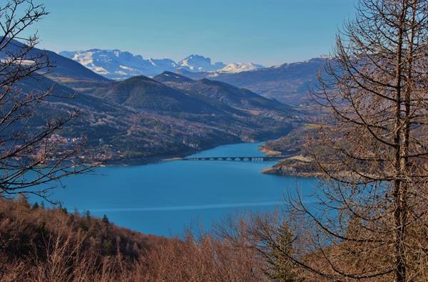 Serre Poncon Lake