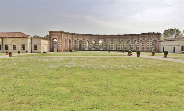 Palazzo Te,Grotto apartment,exedra, Mantua