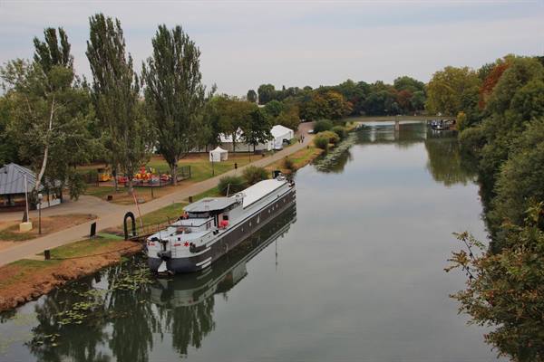 Metz-Moselle River