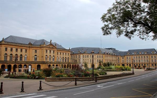 Metz-Place de la Commédie-Opera House