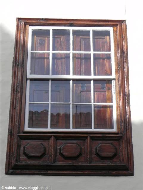 Wooden window, La Laguna, Tenerife