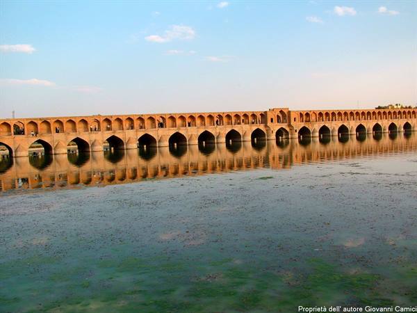 Isfahan Si-o-seh bridge
